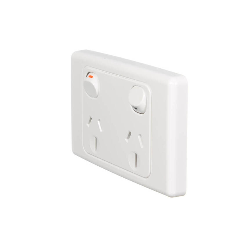 Clipsal 2025/15WE 15Amp Double Power Point GPO White 2000 Series