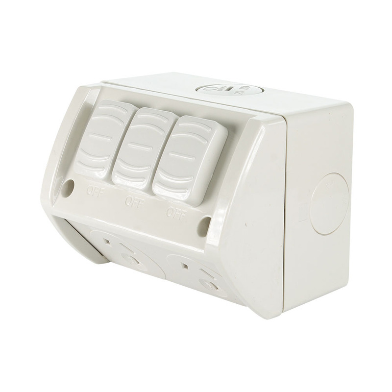 NLS 30616 | Double Weatherproof power point 10 Amp c/w Extra Switch