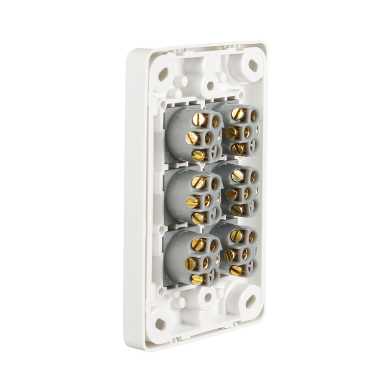 Trader Puma PUSWV6G | 6 Gang 16A Vertical Switch | White