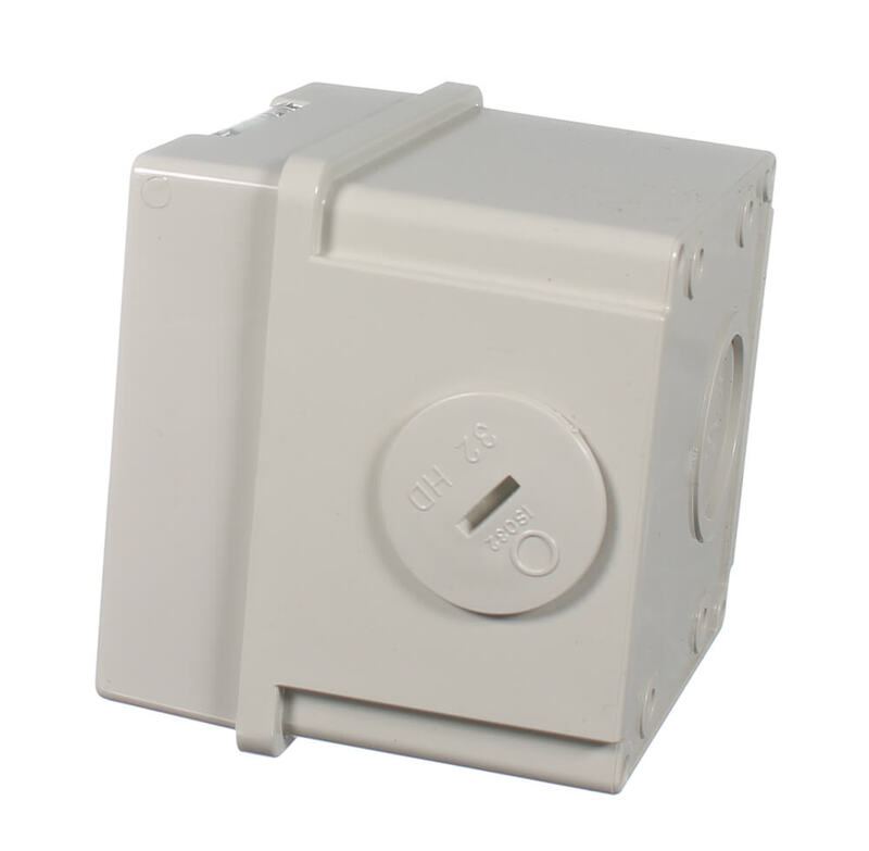 CLIPSAL EY56AI315 | Appliance Inlet 3 Flat Pin 15Amp IP66 | EASY56