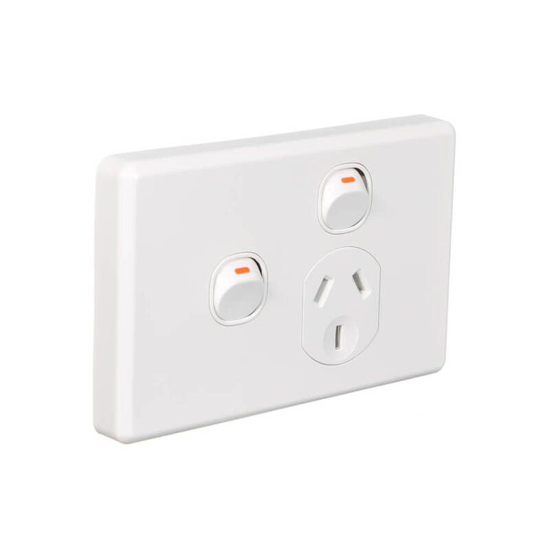 Clipsal Classic C2015XWE Single GPO With Extra Switch 10Amp White