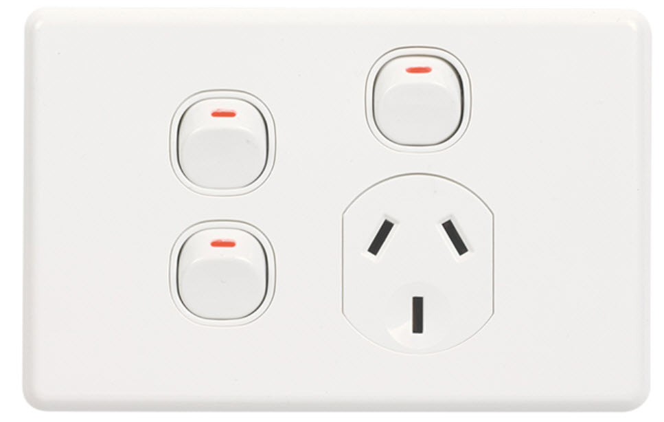 Clipsal Classic C2015XX-WE | 10Amp Single Power Point With 2 Extra Switches White main image