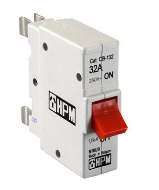 HPM CDCB132 | 32Amp 250v 3kA Plug In Circuit Breaker main image