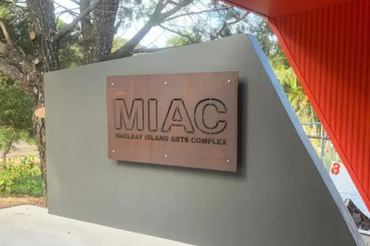 Macleay Island image