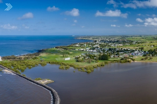 Burnett Heads image